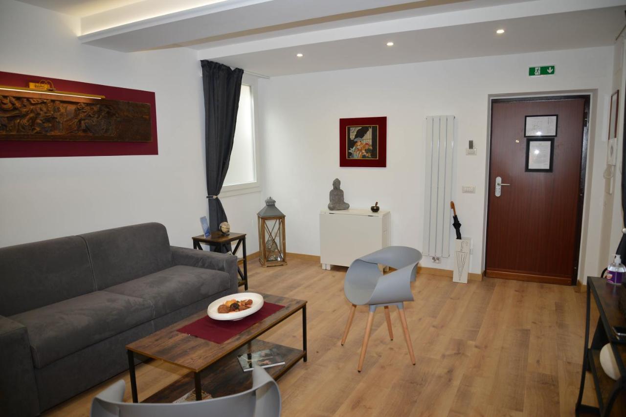 Fidia Palace Claudia'S Apartment Colosseo Róma Kültér fotó